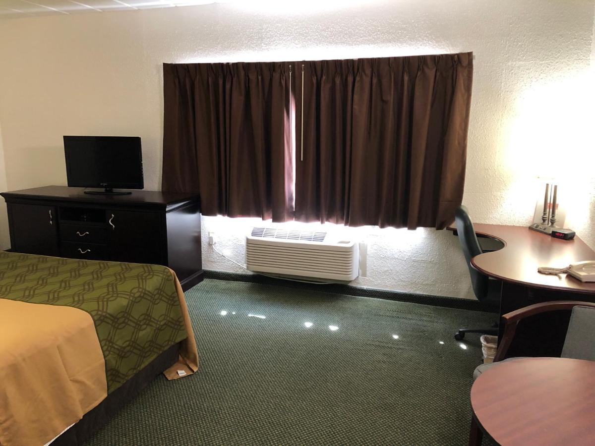 Econo Lodge Inn & Suites Wisconsin Dells Ngoại thất bức ảnh