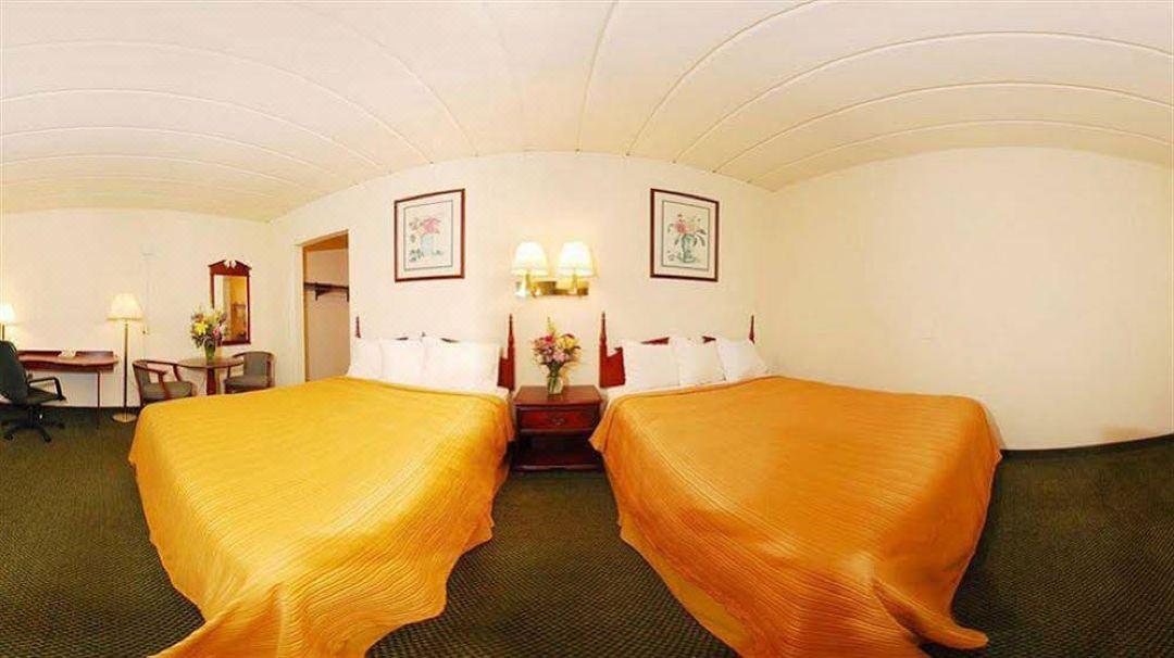 Econo Lodge Inn & Suites Wisconsin Dells Ngoại thất bức ảnh