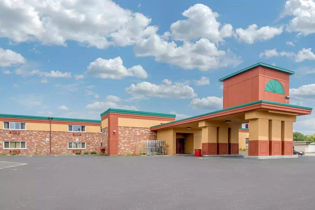 Econo Lodge Inn & Suites Wisconsin Dells Ngoại thất bức ảnh