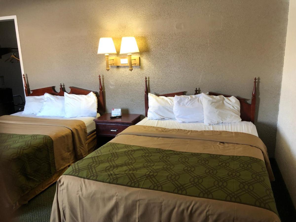 Econo Lodge Inn & Suites Wisconsin Dells Ngoại thất bức ảnh