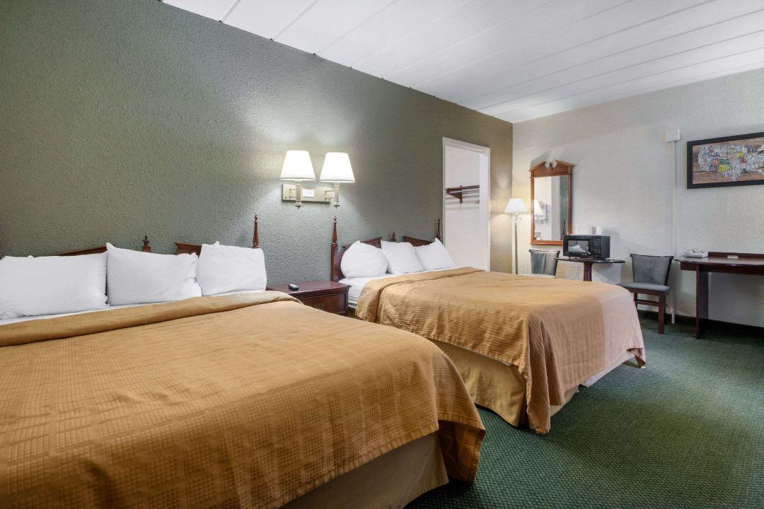 Econo Lodge Inn & Suites Wisconsin Dells Ngoại thất bức ảnh