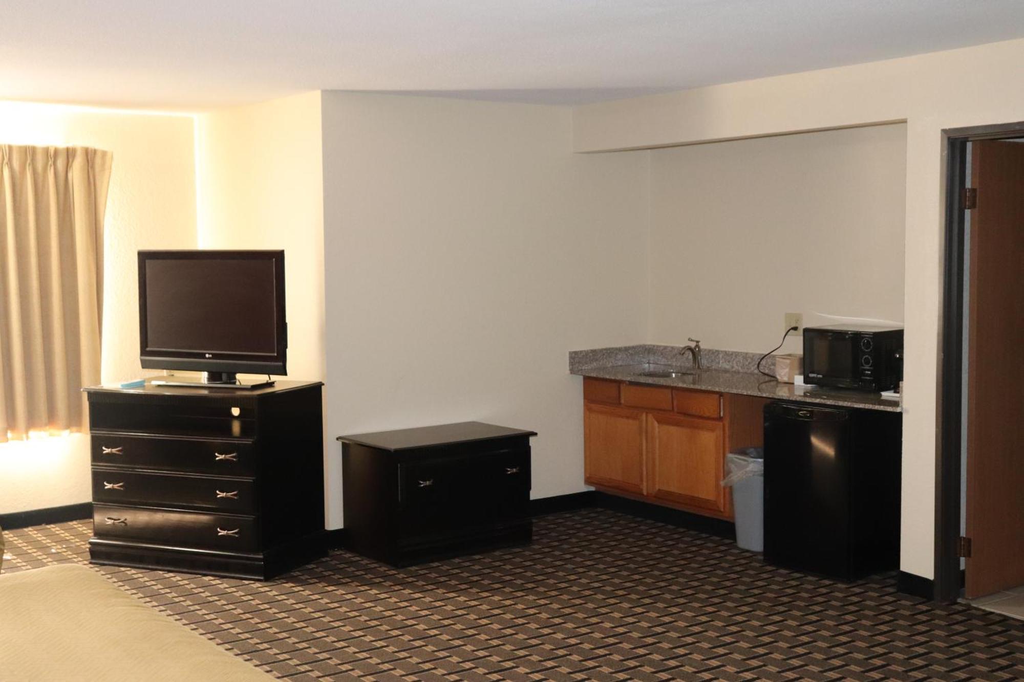 Econo Lodge Inn & Suites Wisconsin Dells Ngoại thất bức ảnh