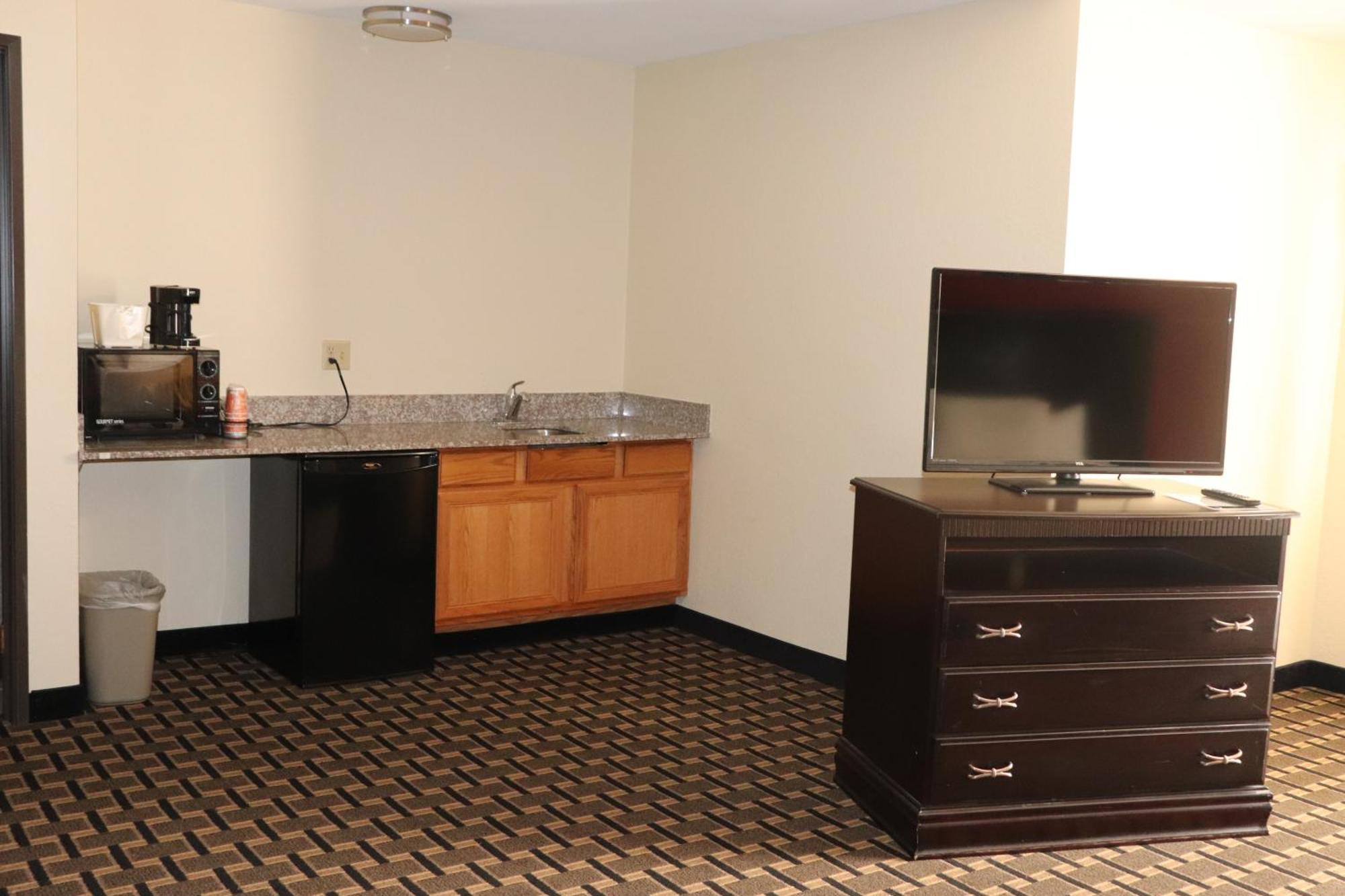 Econo Lodge Inn & Suites Wisconsin Dells Ngoại thất bức ảnh