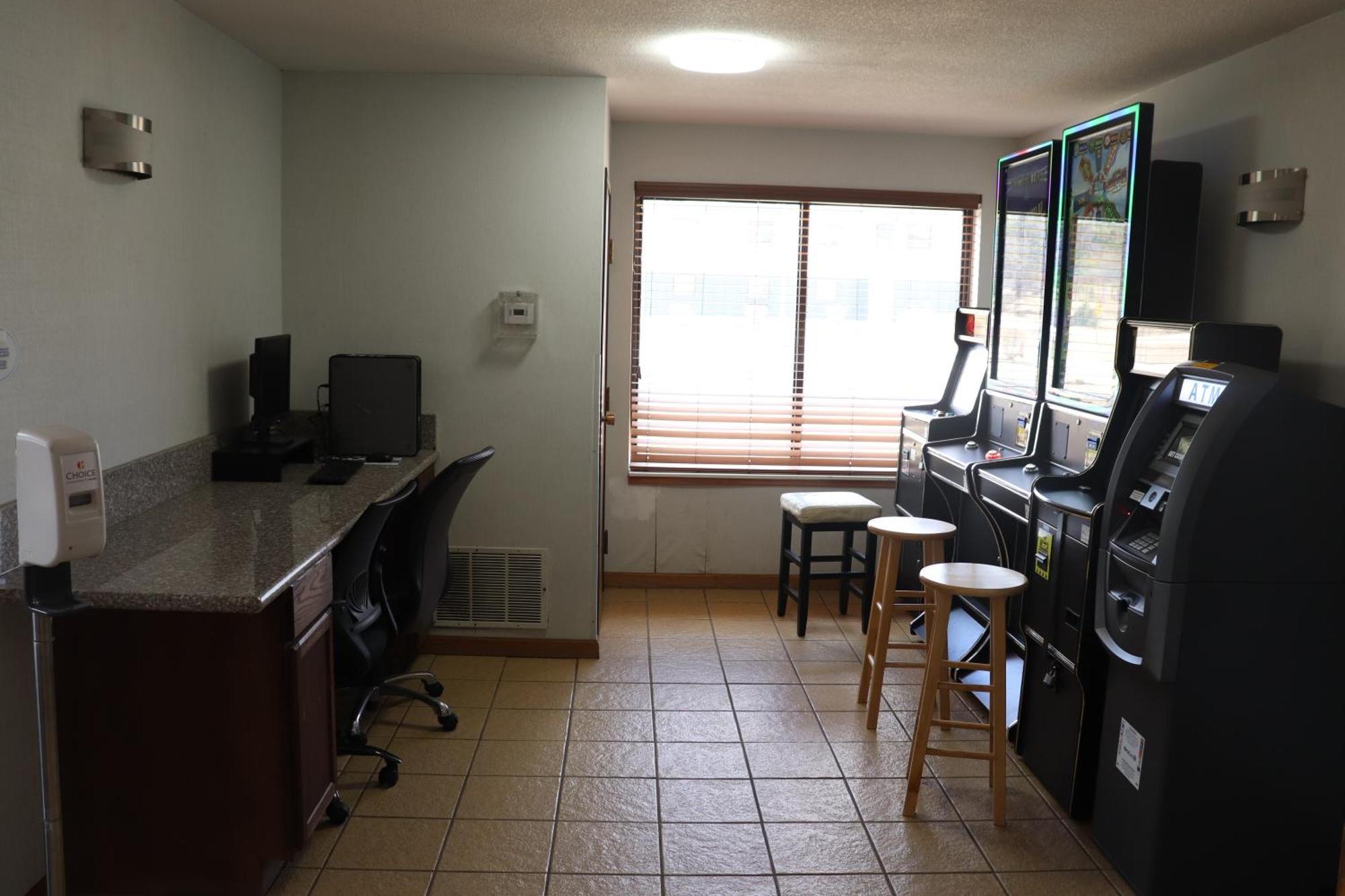 Econo Lodge Inn & Suites Wisconsin Dells Ngoại thất bức ảnh